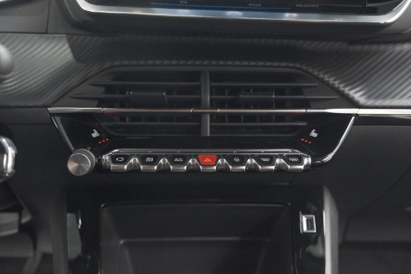 Peugeot 2008 PureTech 130 EAT8 Active Pack | Parkeersensoren | Apple CarPlay | Climate Control | Stoelverwarming