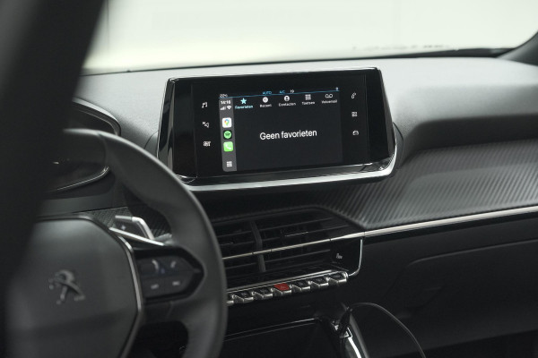 Peugeot 2008 PureTech 130 EAT8 Active Pack | Parkeersensoren | Apple CarPlay | Climate Control | Stoelverwarming