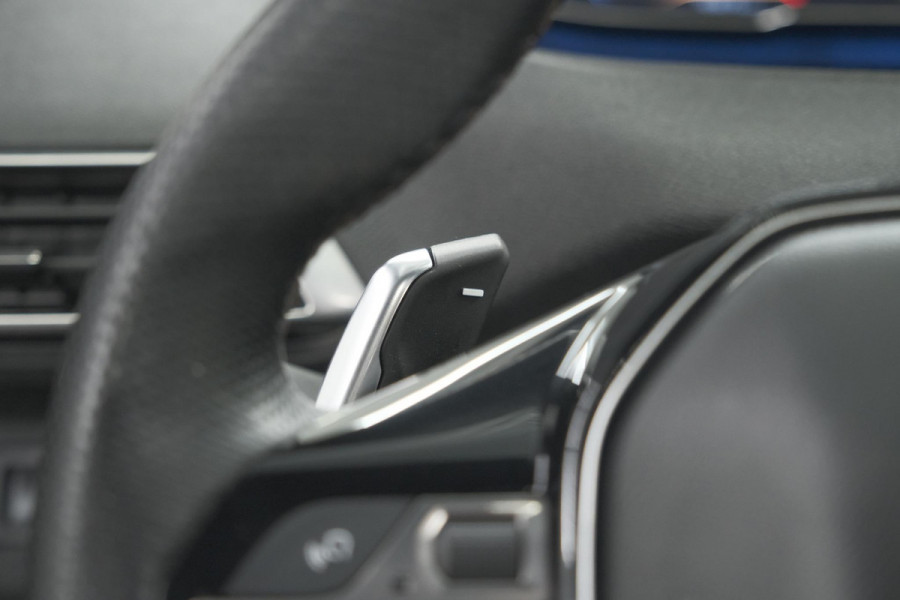 Peugeot 5008 PureTech 130 EAT8 GT-Line | Trekhaak | Panoramadak | Dodehoekdetectie | Elektrische Kofferklep