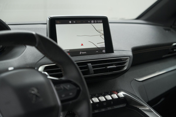 Peugeot 5008 PureTech 130 EAT8 GT-Line | Trekhaak | Panoramadak | Dodehoekdetectie | Elektrische Kofferklep