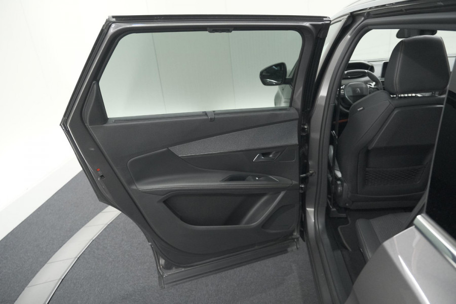 Peugeot 5008 PureTech 130 EAT8 GT-Line | Trekhaak | Panoramadak | Dodehoekdetectie | Elektrische Kofferklep