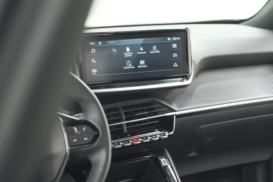 Peugeot e-2008 EV Active 50 kWh | Parkeersensoren | Apple Carplay | Climate Control