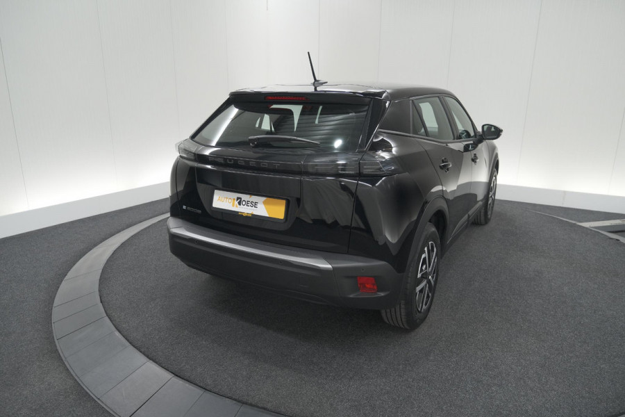 Peugeot e-2008 EV Active 50 kWh | Parkeersensoren | Apple Carplay | Climate Control