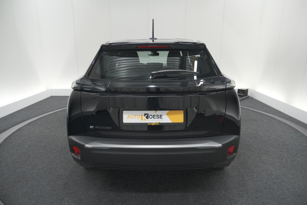Peugeot e-2008 EV Active 50 kWh | Parkeersensoren | Apple Carplay | Climate Control