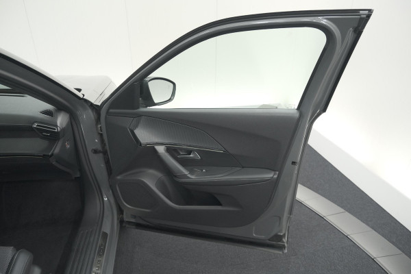 Peugeot 2008 PureTech 130 EAT8 GT | 360 Camera | Dodehoekdetectie | Apple Carplay
