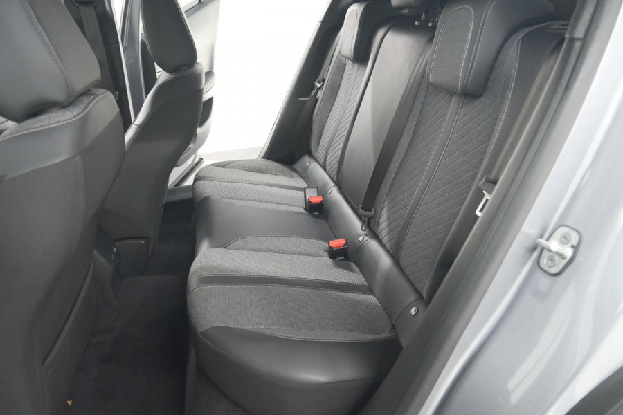 Peugeot 2008 Hybrid 136 e-DCS6 Allure | 360 Camera | Dodehoekdetectie | Navigatie | Adaptieve Cruise Control