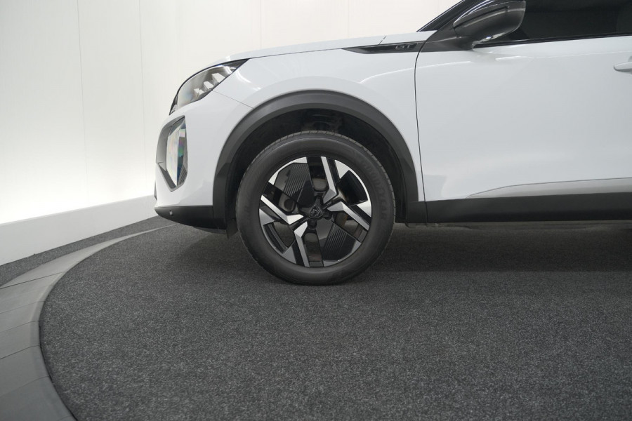 Peugeot 2008 PureTech 130 EAT8 GT | Camera | Apple Carplay | Parkeersensoren | 17 Inch Lichtmetalen Velgen