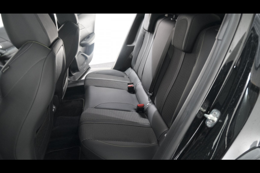 Peugeot 2008 PureTech 130 EAT8 GT | Trekhaak | 360 Camera | Adaptieve Cruise Control | Apple Carplay