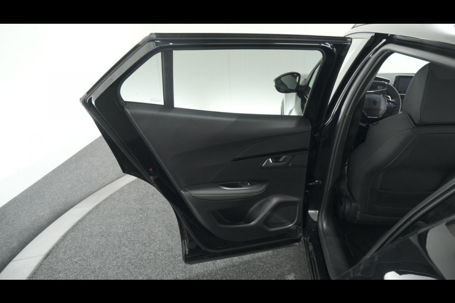 Peugeot 2008 PureTech 130 EAT8 GT | Trekhaak | 360 Camera | Adaptieve Cruise Control | Apple Carplay