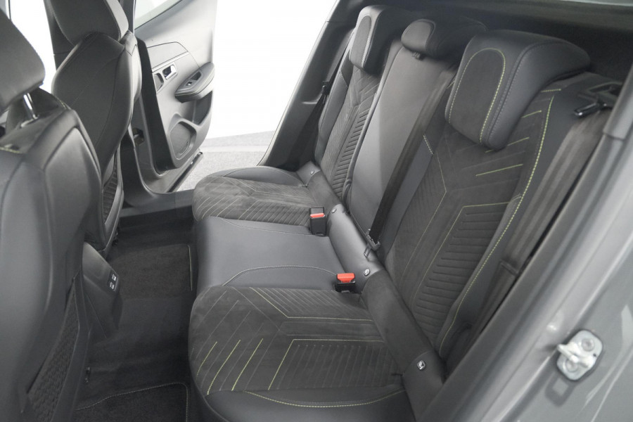 Peugeot 2008 PureTech 130 EAT8 GT | 360 Camera | Stoelmassage | Adaptieve Cruise Control | Dodehoekdetectie