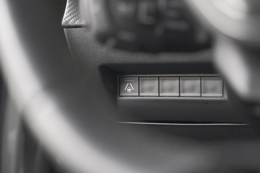 Peugeot 2008 PureTech 130 EAT8 GT | 360 Camera | Stoelmassage | Adaptieve Cruise Control | Dodehoekdetectie
