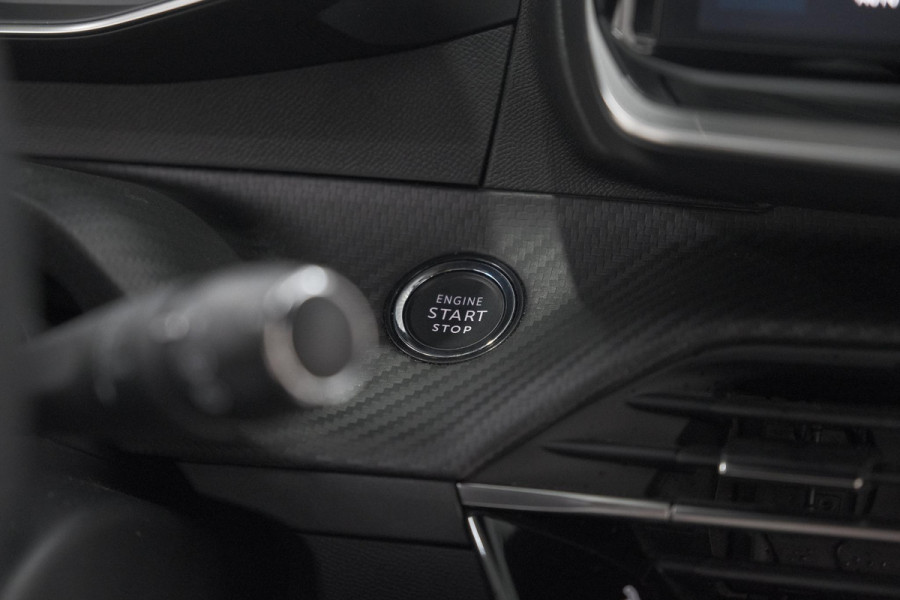 Peugeot 2008 PureTech 130 EAT8 GT | 360 Camera | Stoelmassage | Adaptieve Cruise Control | Dodehoekdetectie