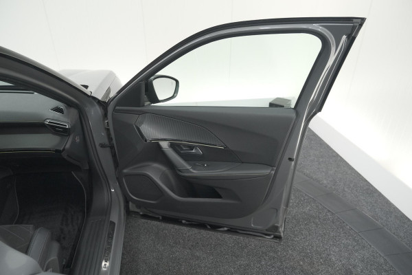 Peugeot 2008 PureTech 130 EAT8 GT | 360 Camera | Stoelmassage | Adaptieve Cruise Control | Dodehoekdetectie