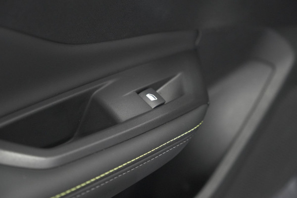 Peugeot 308 SW 1.2 Hybrid 136 e-DCS6 GT | Camera | Adaptieve Cruise Control | Apple Carplay