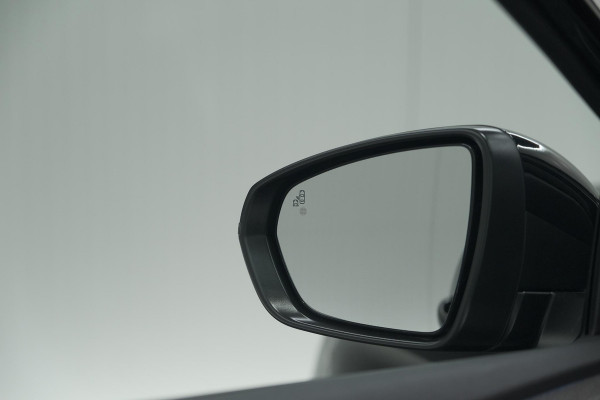 Peugeot 3008 1.2 Hybrid 136 GT | 360 Camera | Adaptieve Cruise Control | Elektrische Kofferklep | Stoelverwarming | Trekhaak