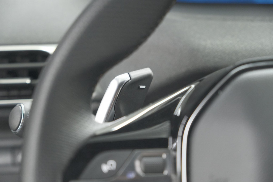 Peugeot 3008 1.2 Hybrid 136 GT | 360 Camera | Adaptieve Cruise Control | Elektrische Kofferklep | Stoelverwarming | Trekhaak