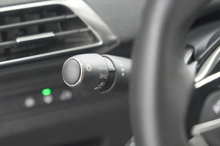 Peugeot 3008 1.2 Hybrid 136 GT | 360 Camera | Adaptieve Cruise Control | Elektrische Kofferklep | Stoelverwarming | Trekhaak