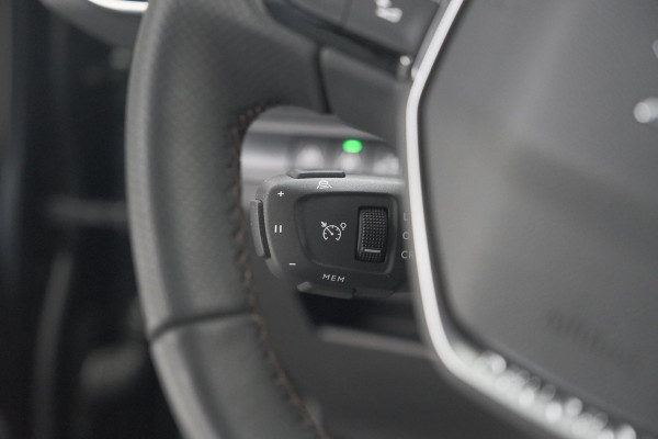 Peugeot 3008 1.2 Hybrid 136 GT | 360 Camera | Adaptieve Cruise Control | Elektrische Kofferklep | Stoelverwarming | Trekhaak