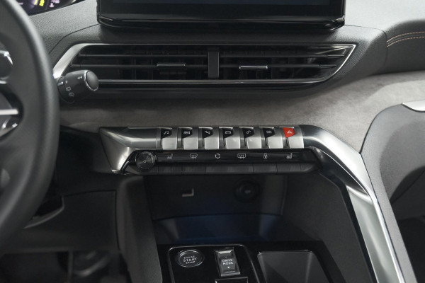 Peugeot 3008 1.2 Hybrid 136 GT | 360 Camera | Adaptieve Cruise Control | Elektrische Kofferklep | Stoelverwarming | Trekhaak