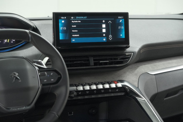 Peugeot 3008 1.2 Hybrid 136 GT | 360 Camera | Adaptieve Cruise Control | Elektrische Kofferklep | Stoelverwarming | Trekhaak