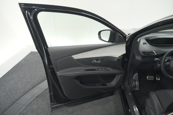 Peugeot 3008 1.2 Hybrid 136 GT | 360 Camera | Adaptieve Cruise Control | Elektrische Kofferklep | Stoelverwarming | Trekhaak