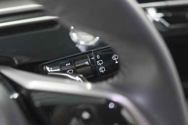 Peugeot 5008 1.2 Hybrid 136 Allure | 7 Zitplaatsen | Camera | Stoelverwarming | Navigatie
