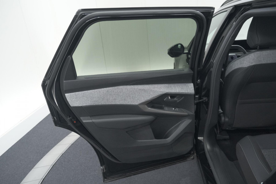 Peugeot 5008 1.2 Hybrid 136 Allure | 7 Zitplaatsen | Camera | Stoelverwarming | Navigatie