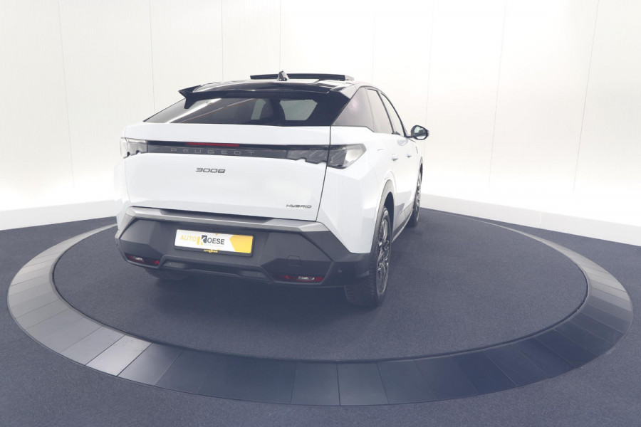 Peugeot 3008 1.2 Hybrid 136 GT | Panoramdak | 360 Camera | Focal | Elektrische Kofferklep | Allseason Banden