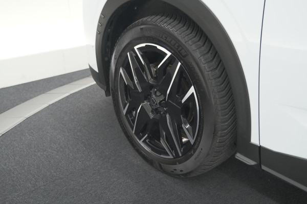 Peugeot 3008 1.2 Hybrid 136 GT | Panoramdak | 360 Camera | Focal | Elektrische Kofferklep | Allseason Banden