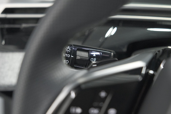 Peugeot 3008 1.2 Hybrid 136 GT | Panoramdak | 360 Camera | Focal | Elektrische Kofferklep | Allseason Banden