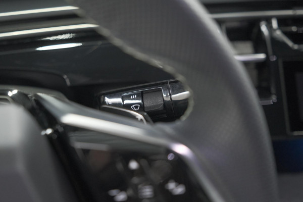 Peugeot 3008 1.2 Hybrid 136 GT | Panoramdak | 360 Camera | Focal | Elektrische Kofferklep | Allseason Banden