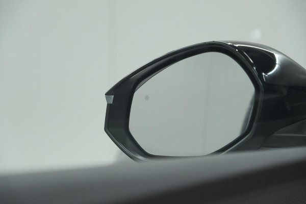 Peugeot 3008 1.2 Hybrid 136 GT | Panoramdak | 360 Camera | Stoelverwarming | Elektrische Kofferklep | Allseason Banden