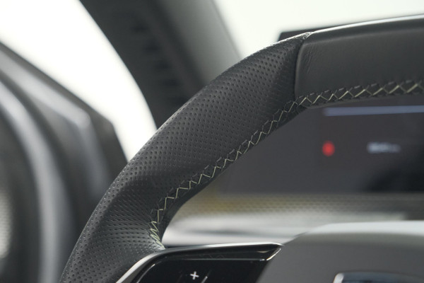 Peugeot 3008 1.2 Hybrid 136 GT | Panoramdak | 360 Camera | Stoelverwarming | Elektrische Kofferklep | Allseason Banden