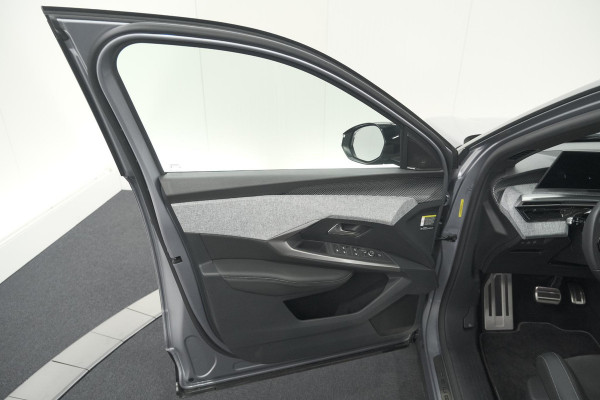 Peugeot 3008 1.2 Hybrid 136 GT | Panoramdak | 360 Camera | Stoelverwarming | Elektrische Kofferklep | Allseason Banden