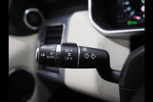 Land Rover Range Rover Sport 2.0 P400e HSE Dynamic SVO Satin | Panoramadak | Meridian | Luchtvering | Camera | Keyless | Adaptive Cruise | Carplay