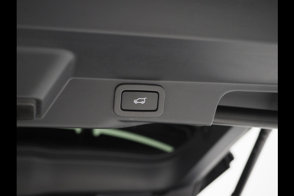 Land Rover Range Rover Sport 2.0 P400e HSE Dynamic SVO Satin | Panoramadak | Meridian | Luchtvering | Camera | Keyless | Adaptive Cruise | Carplay