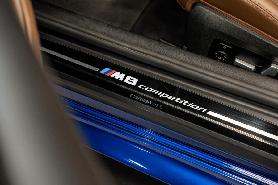 BMW 8 Serie M8 Competition *M-Driver's Package / Harman Kardon / Soft-Close / HUD / Surround-View / M Sportuitlaat*