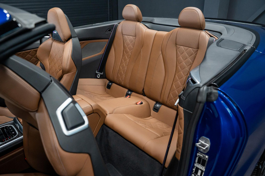 BMW 8 Serie M8 Competition *M-Driver's Package / Harman Kardon / Soft-Close / HUD / Surround-View / M Sportuitlaat*