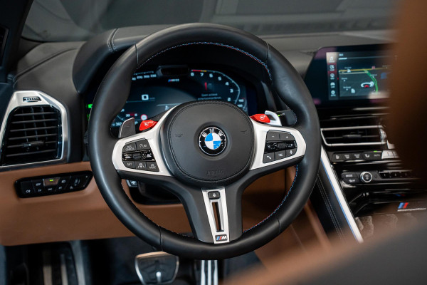 BMW 8 Serie M8 Competition *M-Driver's Package / Harman Kardon / Soft-Close / HUD / Surround-View / M Sportuitlaat*