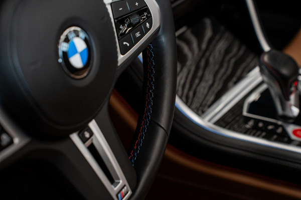 BMW 8 Serie M8 Competition *M-Driver's Package / Harman Kardon / Soft-Close / HUD / Surround-View / M Sportuitlaat*