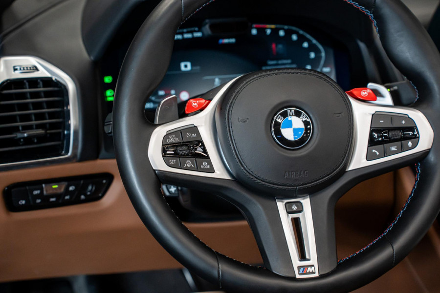 BMW 8 Serie M8 Competition *M-Driver's Package / Harman Kardon / Soft-Close / HUD / Surround-View / M Sportuitlaat*