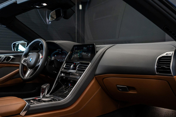 BMW 8 Serie M8 Competition *M-Driver's Package / Harman Kardon / Soft-Close / HUD / Surround-View / M Sportuitlaat*