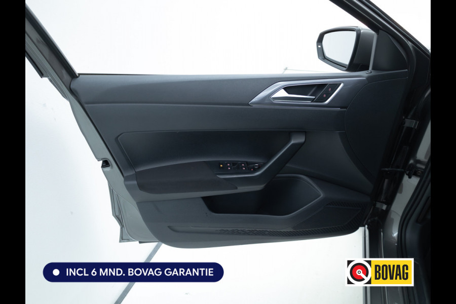 Volkswagen Polo 1.0 TSI Highline Executive Automaat 96 PK | Trekhaak | Adap. Cruise | Navigatie | App. connect | PDC V+ A, Trekhaak, Climate control