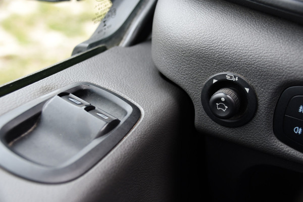 Ford Transit 350 2.0 TDCI L3H2 Limited PB Edition Camera, Cruise, Carplay, LED, Trekhaak, Stoelverwarming, 185pk, NAVI, Uniek!