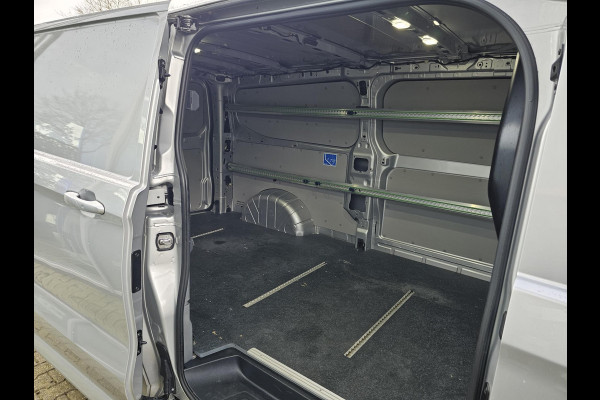 Ford Transit Custom 300 2.0 TDCI L2H1 Limited 170 PK Automaat | Dodehoekdetectie | Adaptive cruise control | Camera | LED | Virtual cockpit | Zéér complete auto