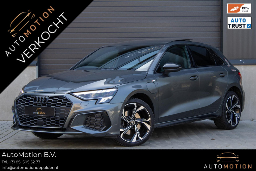 Audi A3 Sportback 40 TFSIe S line Panoramadak Elektrische Stoelverwarming Sfeerverlichting