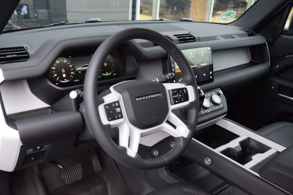 Land Rover Defender 110 P300e 110 S | Panorama | Urban 22''