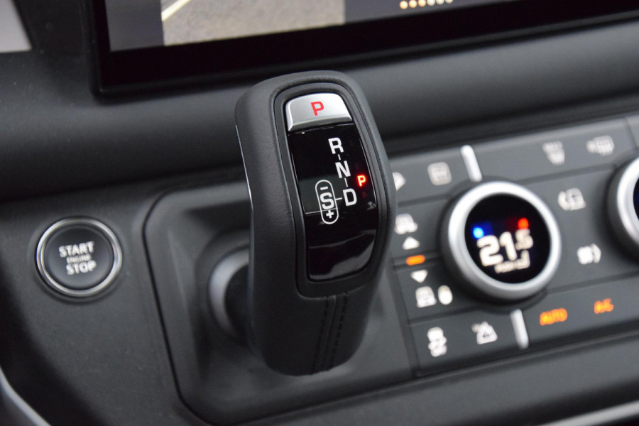 Land Rover Defender 110 P300e 110 S | Panorama | Urban 22''