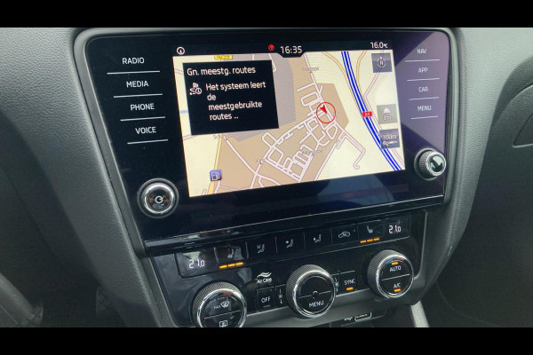 Škoda Octavia Combi 1.0 TSI 115pk Greentech Business Edition Navigatie Carplay Pdc Cruise