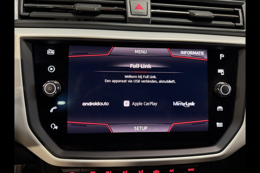 Seat Arona 1.0 TSI Xcellence Business Intense | Camera | Sfeerverlichting | Stoelverwarming | Adaptive cruise | Carplay